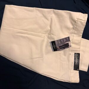 Liz Claiborne Women's Ivory Cropped Pants